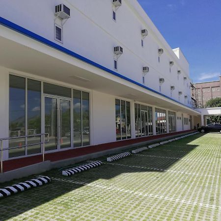 Subic Bay Hostel Olongapo Bagian luar foto