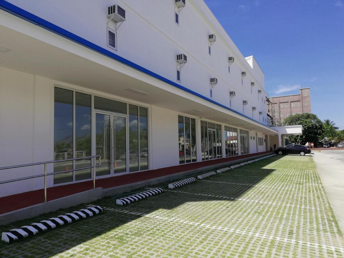 Subic Bay Hostel Olongapo Bagian luar foto